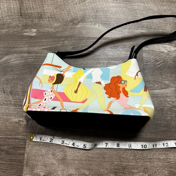 Working Woman Cartoon Print Shoulder Bag - Picture 5 of 7